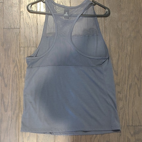 Victoria Secret Sport top large - Picture 2 of 3